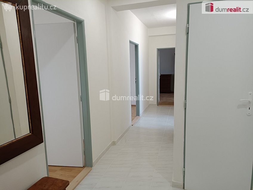 Pronájem bytu 4+1 91 m^2 Na Třebešíně, Praha 10 