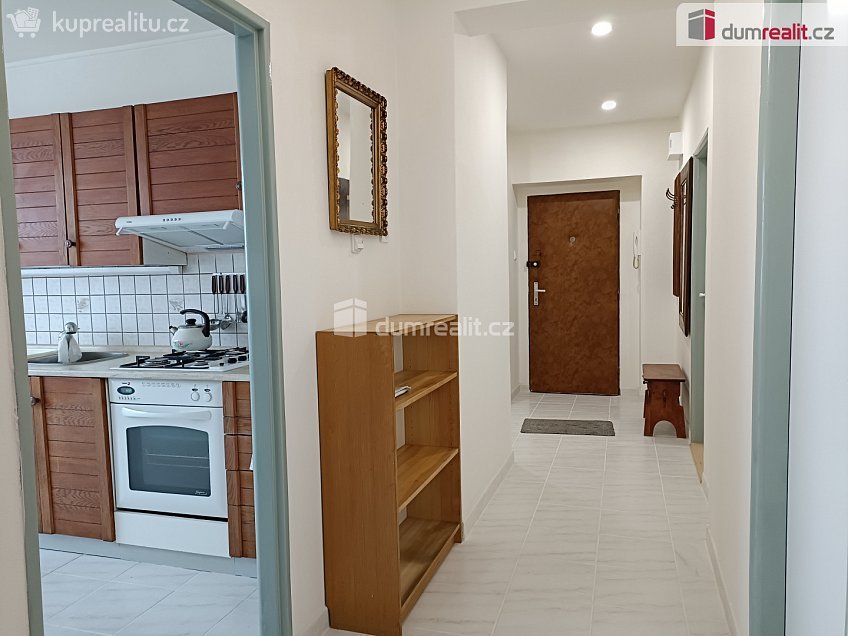 Pronájem bytu 4+1 91 m^2 Na Třebešíně, Praha 10 