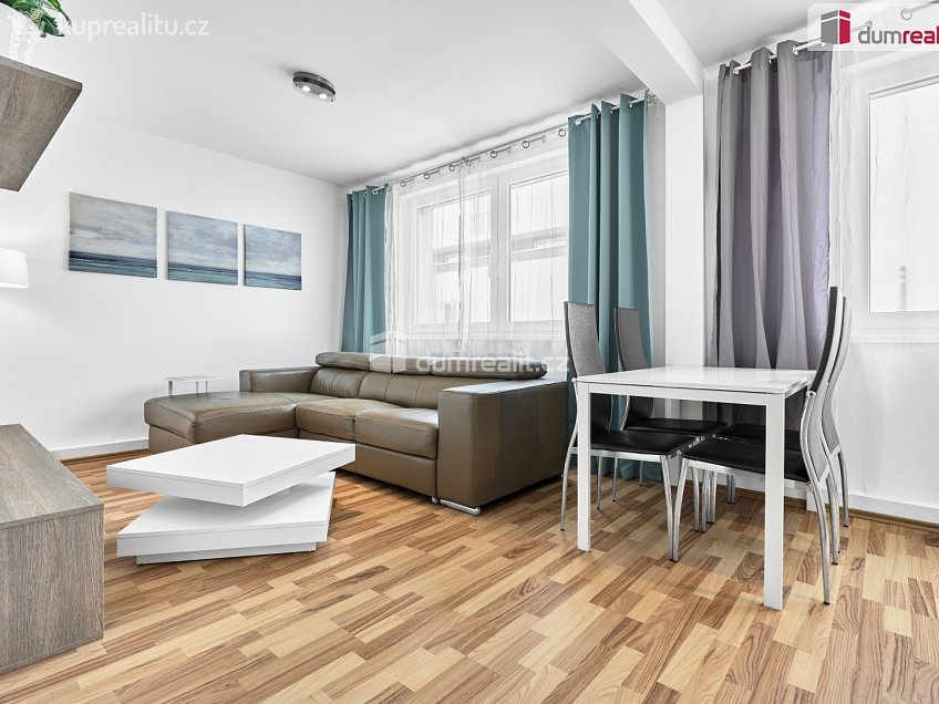 Prodej bytu 2+kk 43 m^2 Dubová, Karlovy Vary 