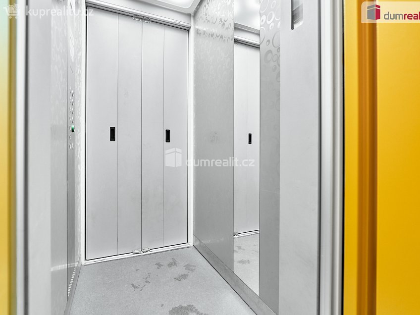 Prodej bytu 1+1 36 m^2 Hradební, Kraslice 