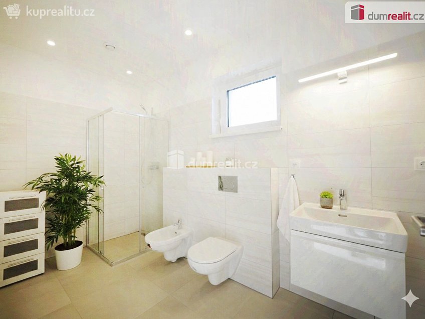 Pronájem  rodinného domu 90 m^2 Jasanová, Mělník 