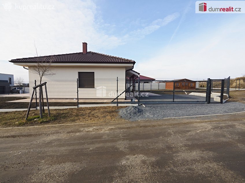 Pronájem  rodinného domu 90 m^2 Jasanová, Mělník 