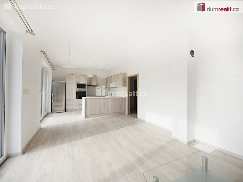 Pronájem  rodinného domu 90 m^2 Jasanová, Mělník 