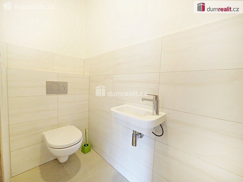 Pronájem  rodinného domu 90 m^2 Jasanová, Mělník 