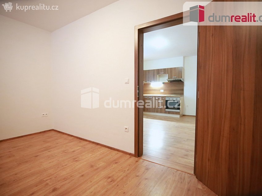 Pronájem bytu 2+kk 35 m^2 Skácelova, Hodonín 