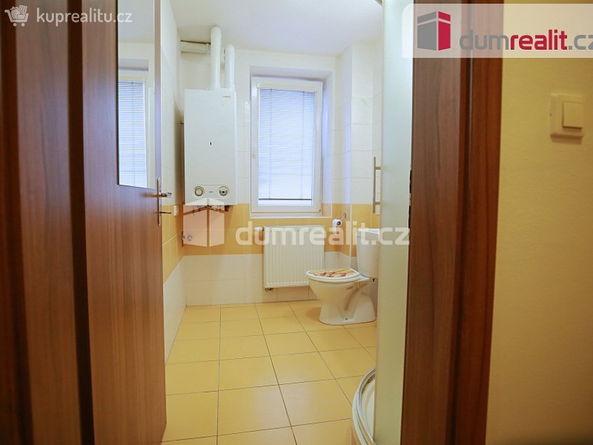 Pronájem bytu 2+kk 35 m^2 Skácelova, Hodonín 