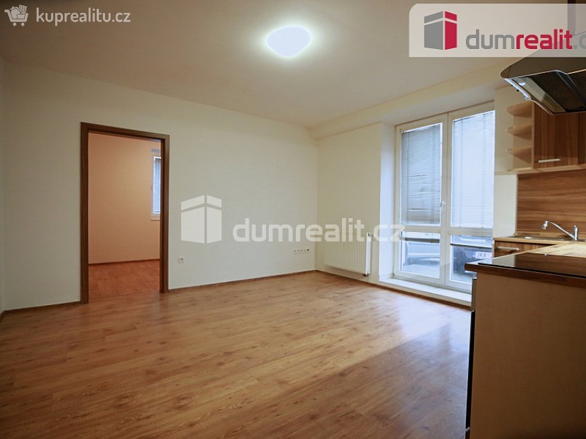 Pronájem bytu 2+kk 35 m^2 Skácelova, Hodonín 