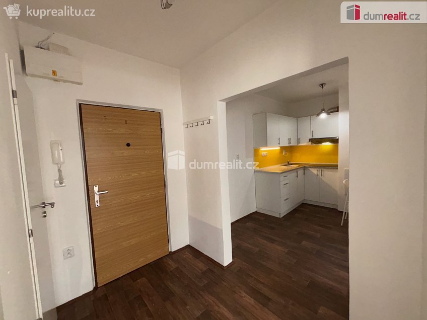 Pronájem bytu 2+kk 45 m^2 Leoše Janáčka, Luhačovice 