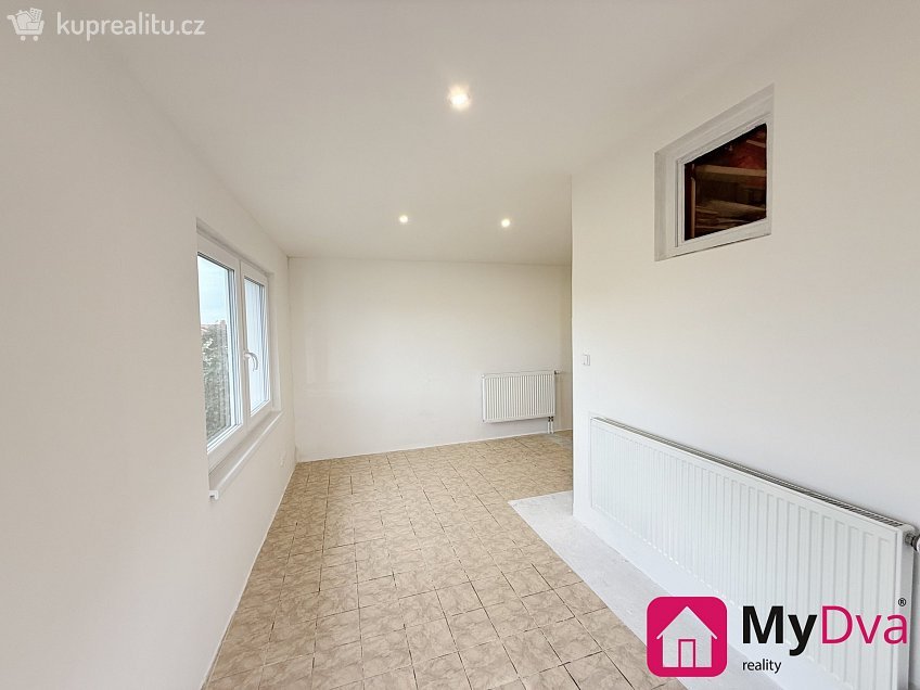 Prodej  rodinného domu 102 m^2 Ugartova, Znojmo 