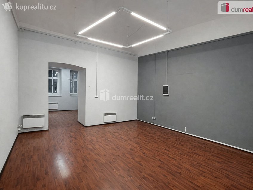 Pronájem  obchodních prostor 50 m^2 Lidická, Praha 5 