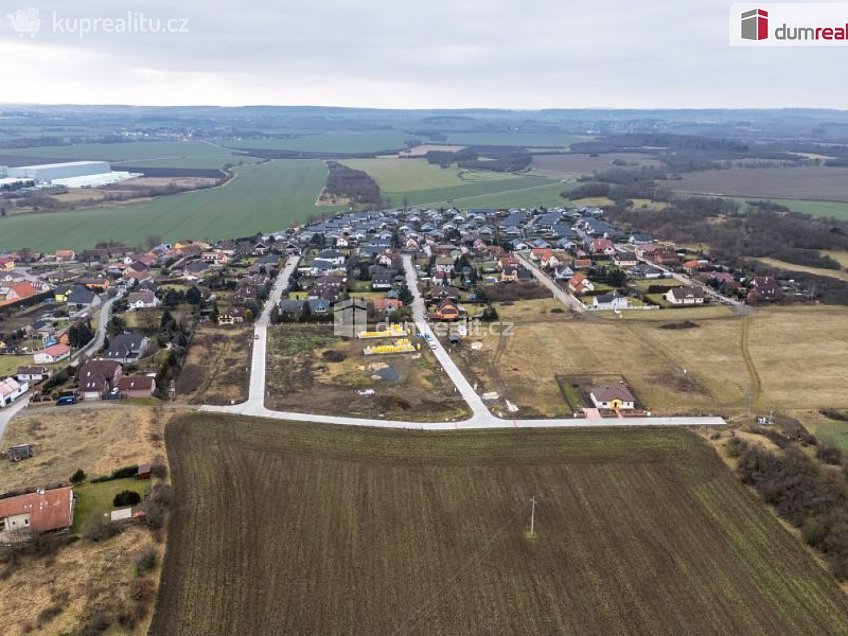 Prodej  stavebního pozemku 1023 m^2 Dubová, Čakovičky 