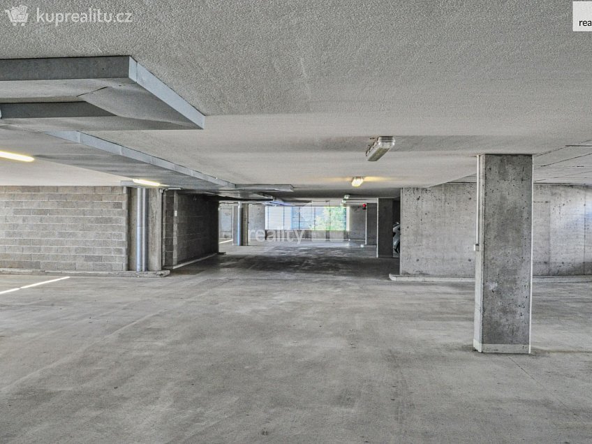 Prodej  garáže 20 m^2 Jeronýmova, Liberec 