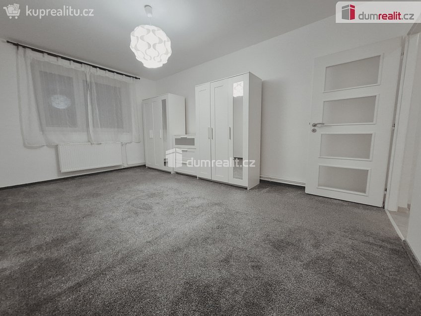 Pronájem bytu 2+1 59 m^2 Lužická, Hoštka 