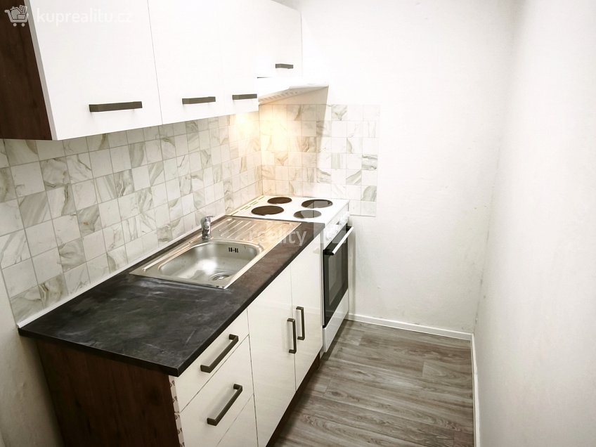 Pronájem bytu 2+1 68 m^2 Praha 3, Praha 3 