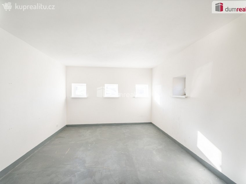 Pronájem bytu 2+1 45 m^2 Mirkovice, Mirkovice 