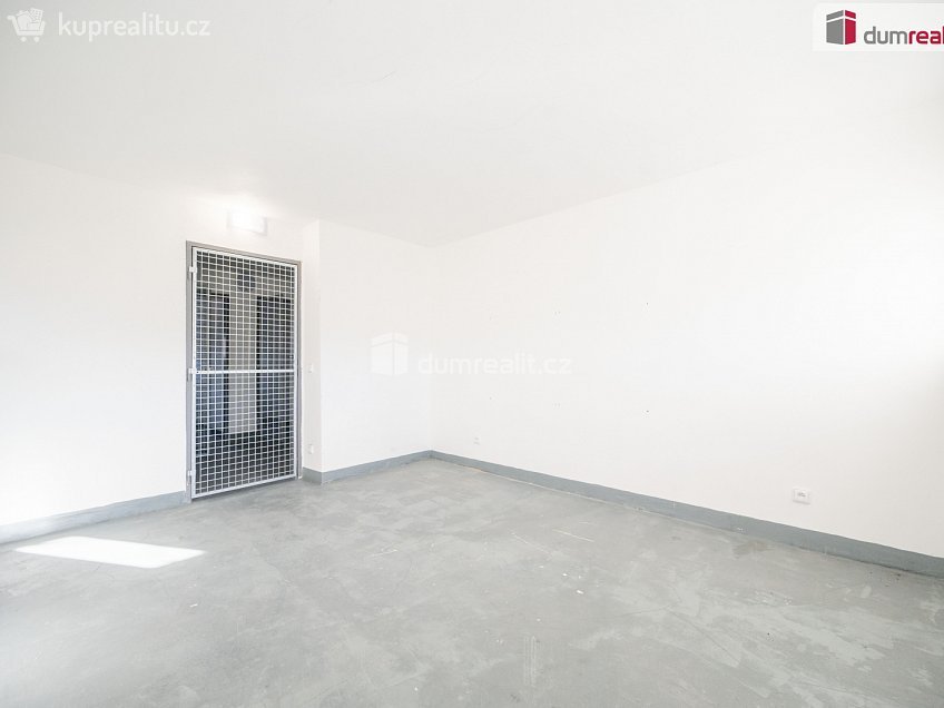 Pronájem bytu 2+1 45 m^2 Mirkovice, Mirkovice 