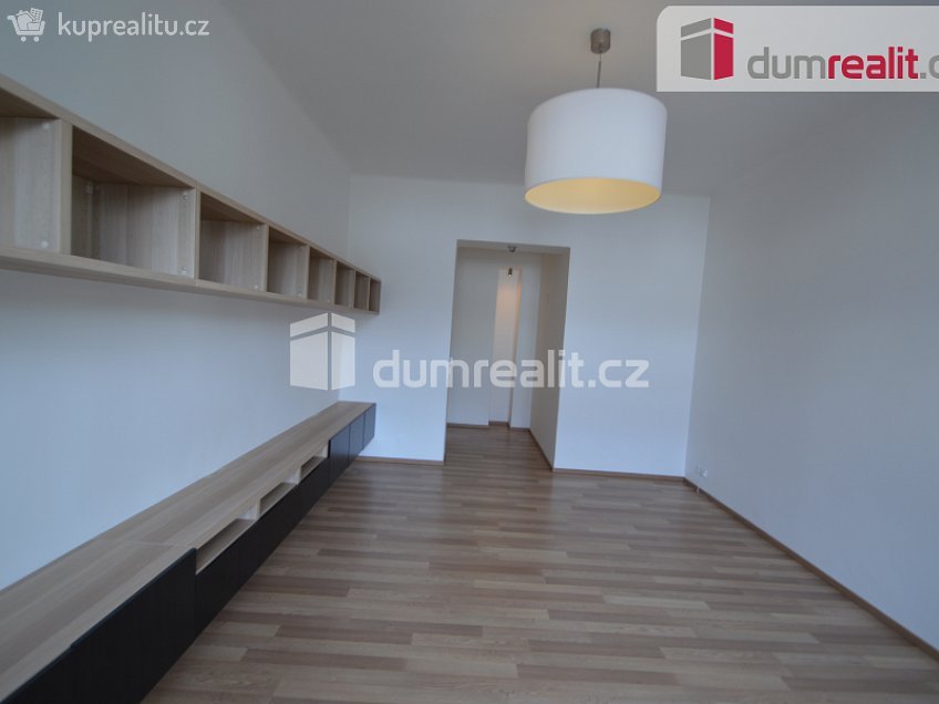 Pronájem bytu 2+1 68 m^2 U Nikolajky, Praha 5 