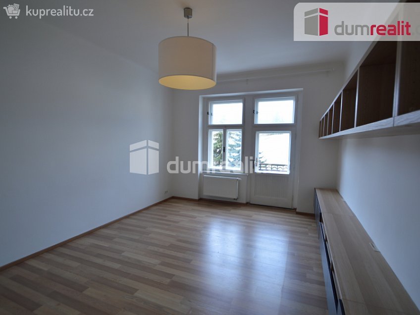 Pronájem bytu 2+1 68 m^2 U Nikolajky, Praha 5 