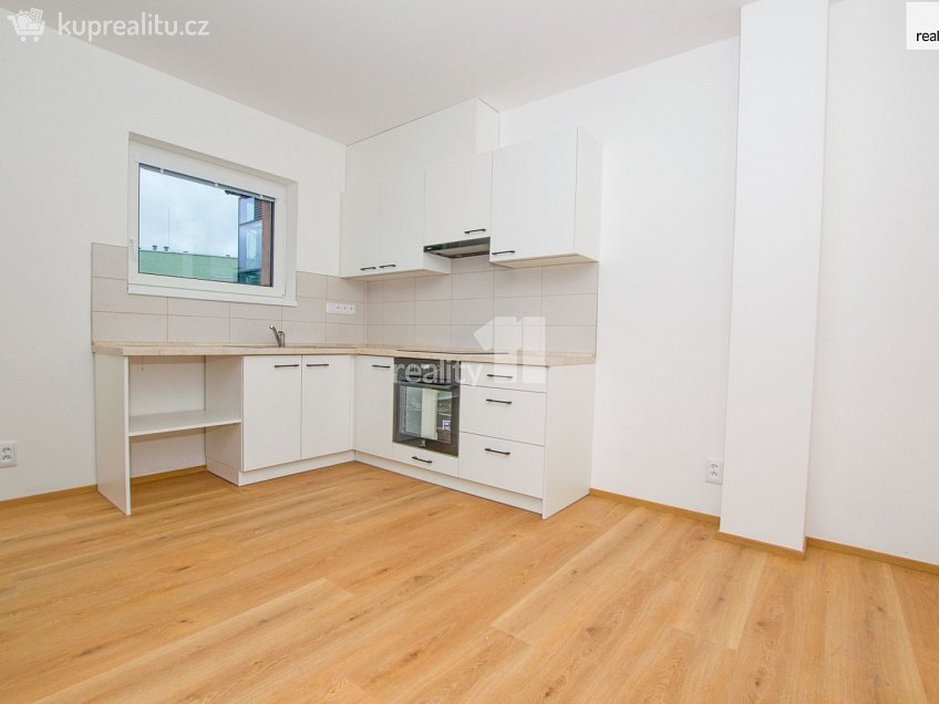 Pronájem bytu 2+kk 57 m^2 Londýnská, Liberec 