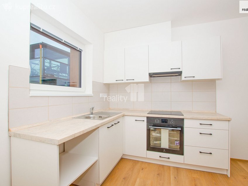 Pronájem bytu 2+kk 57 m^2 Londýnská, Liberec 