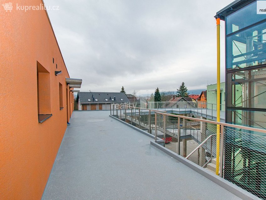 Pronájem bytu 2+kk 57 m^2 Londýnská, Liberec 