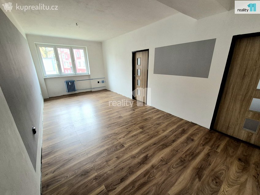 Pronájem bytu 4+1 82 m^2 Skřivánčí, Aš 