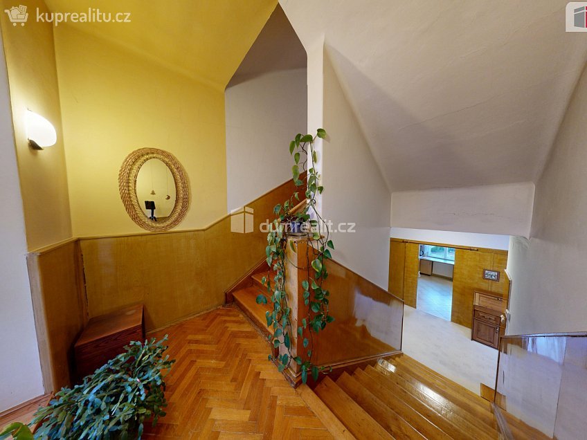 Prodej  rodinného domu 270 m^2 Hobzíkova, Opava 