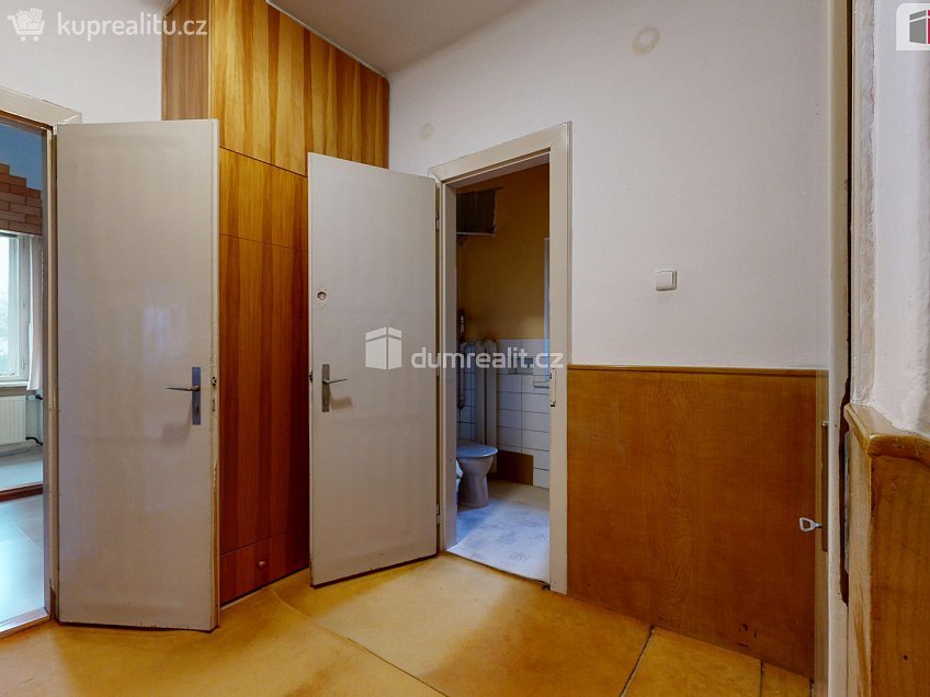 Prodej  rodinného domu 270 m^2 Hobzíkova, Opava 