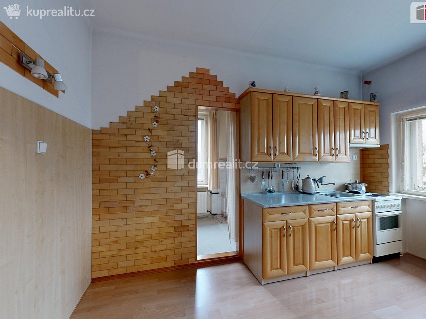 Prodej  rodinného domu 270 m^2 Hobzíkova, Opava 