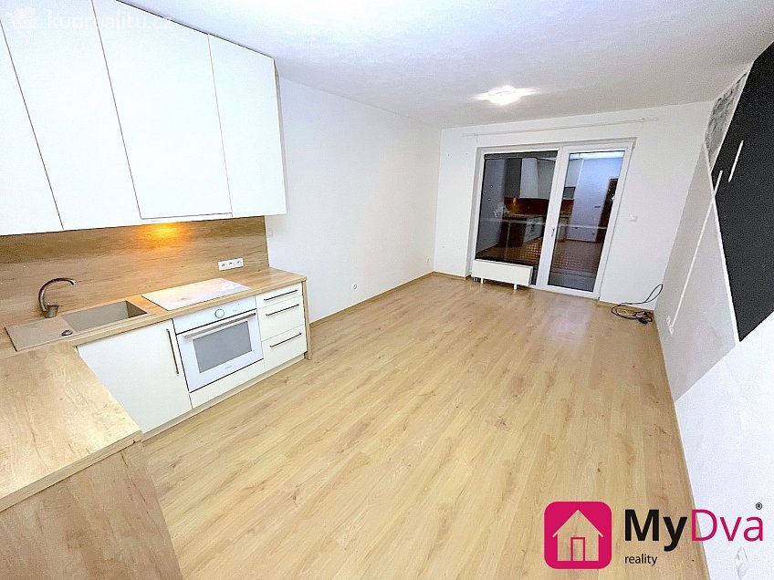 Pronájem bytu 3+kk 63 m^2 Husova, Moravský Krumlov 