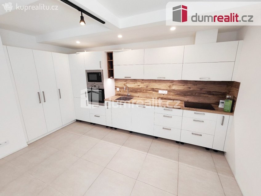 Pronájem bytu 2+kk 68 m^2 Nad pískovnou, Praha 4 