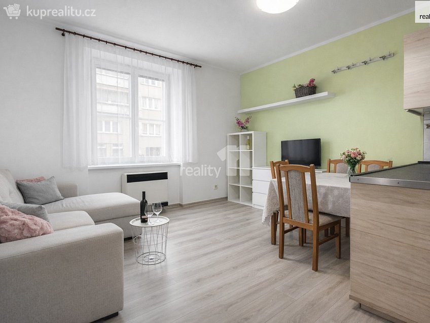 Pronájem bytu 2+kk 52 m^2 Radlická, Praha 5 