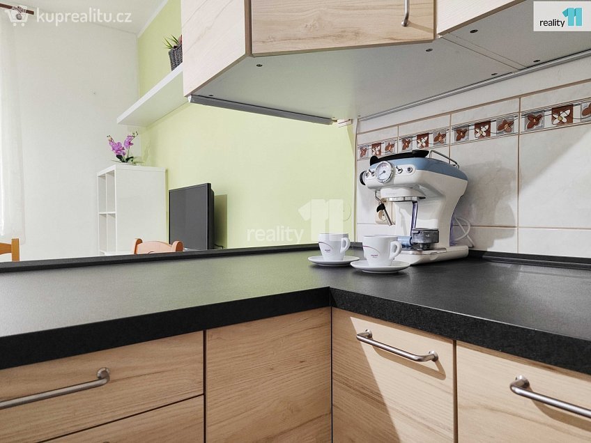 Pronájem bytu 2+kk 52 m^2 Radlická, Praha 5 