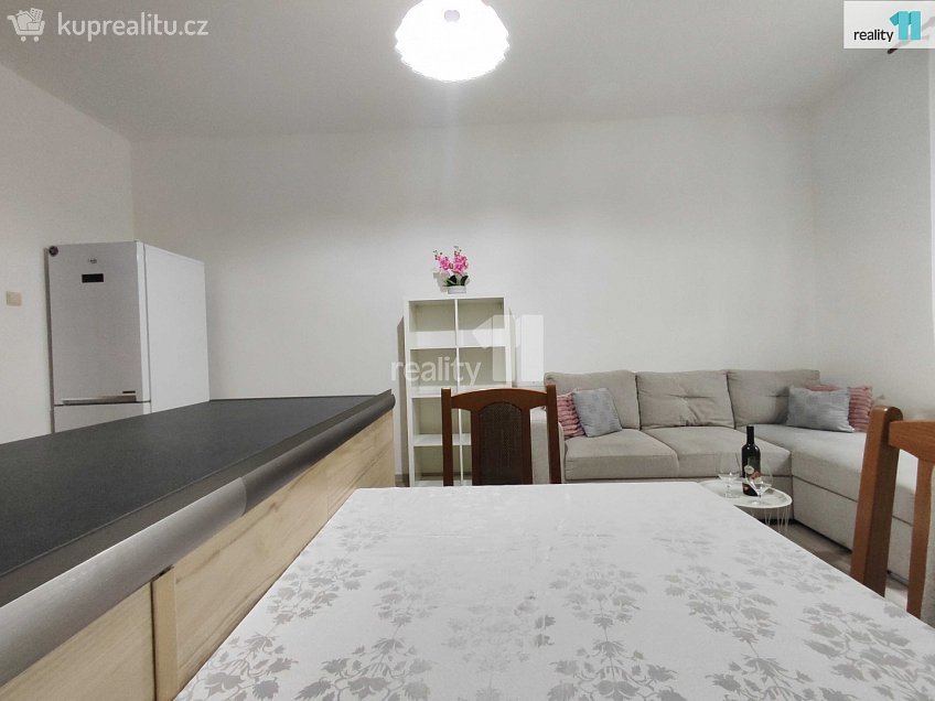 Pronájem bytu 2+kk 52 m^2 Radlická, Praha 5 