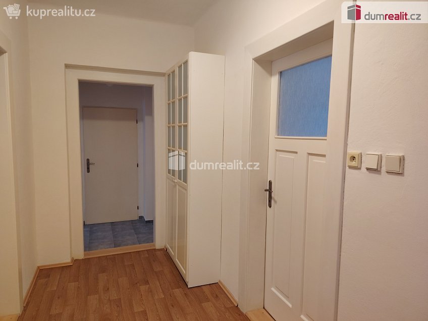 Pronájem bytu 3+1 85 m^2 Sládkova, Děčín 