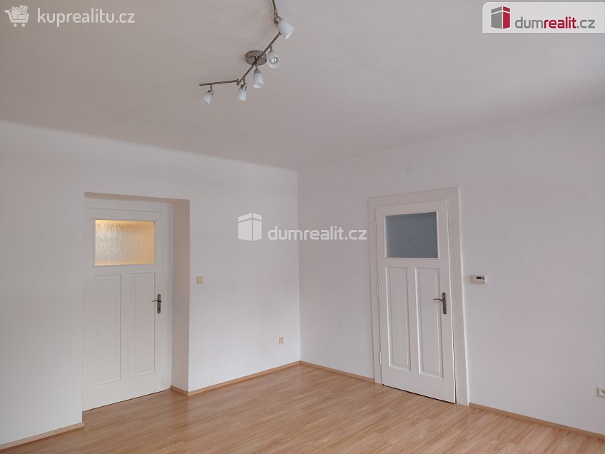 Pronájem bytu 3+1 85 m^2 Sládkova, Děčín 