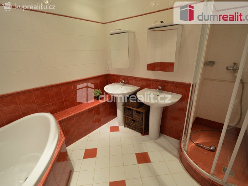 Pronájem bytu - pokoj 20 m^2 Čerchovská, Praha 2 