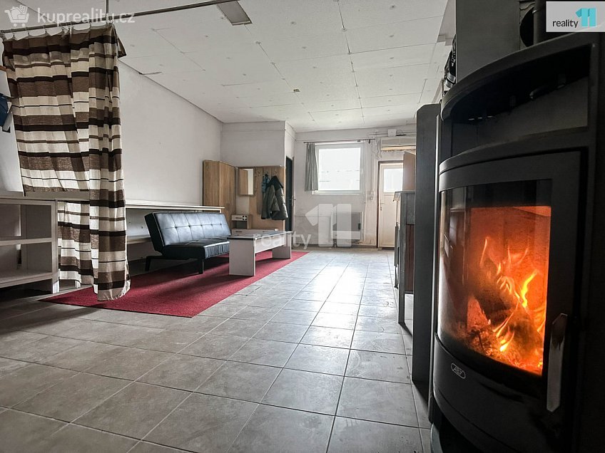 Prodej  rodinného domu 62 m^2 Svornosti, Chvalčov 