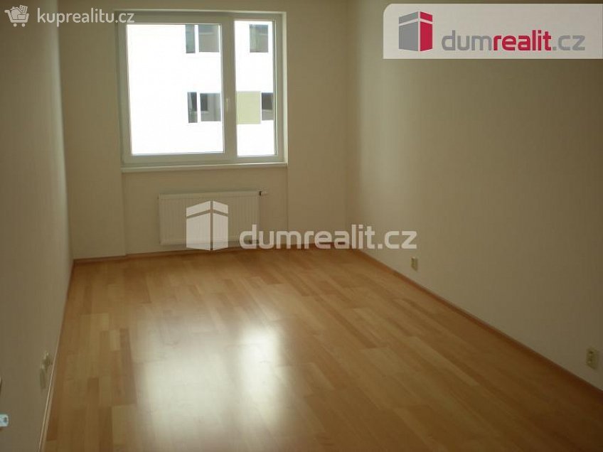 Pronájem bytu 2+kk 58 m^2 Petržílkova, Praha 13 