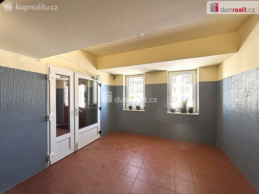 Prodej bytu 3+1 60 m^2 Sídliště, Rotava 