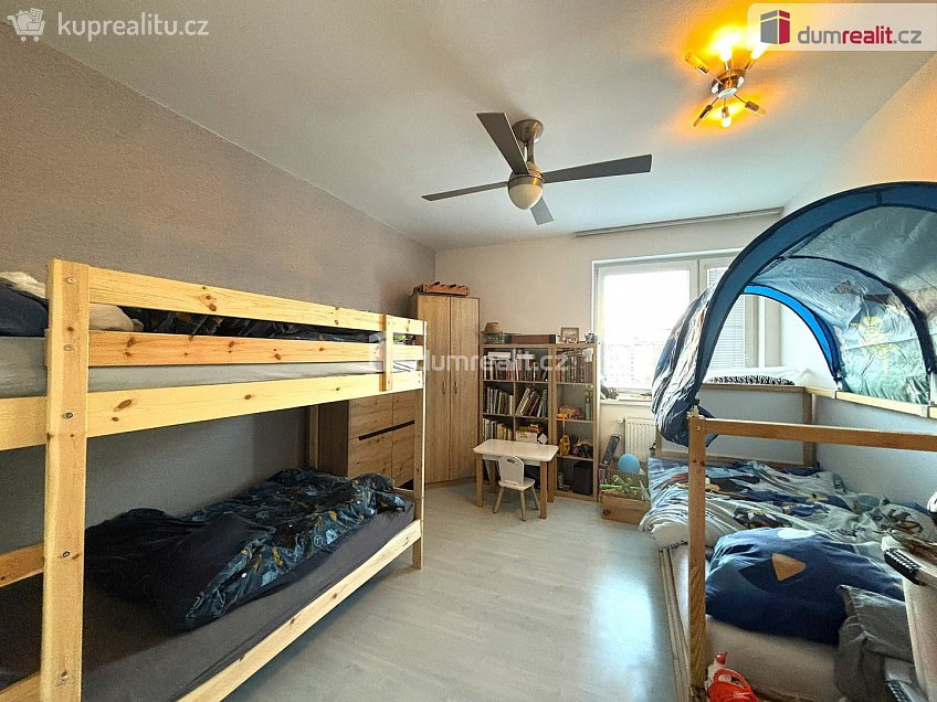 Pronájem bytu 3+1 88 m^2 Atletická, Sokolov 