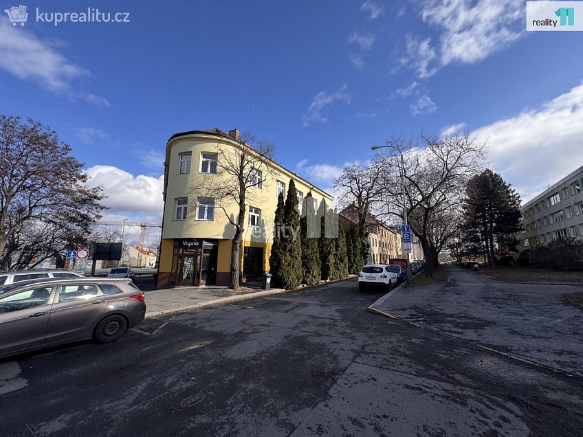 Pronájem bytu 1+1 47 m^2 Vokáčova, Praha 4 