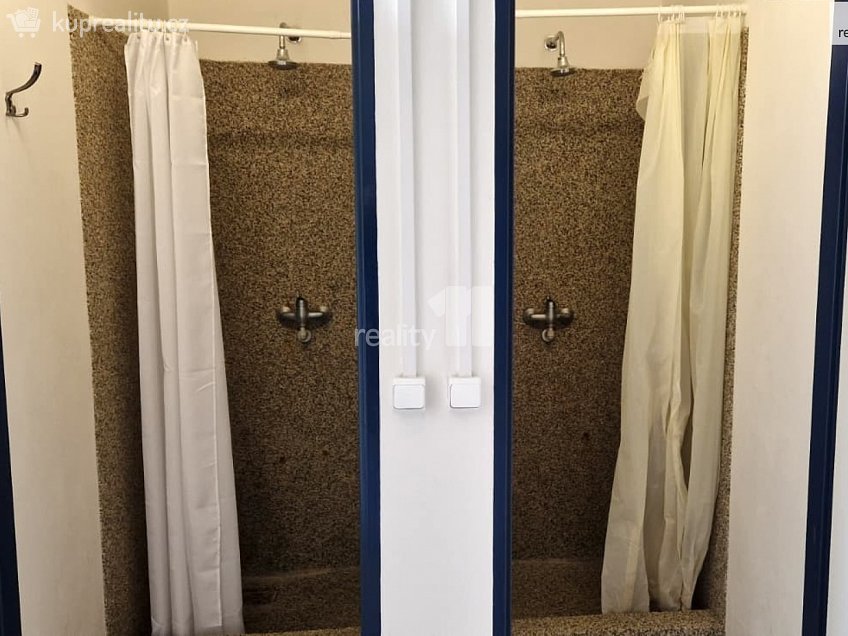 Pronájem  výrobních prostor 100 m^2 Strojírenská, Praha-Zličín 