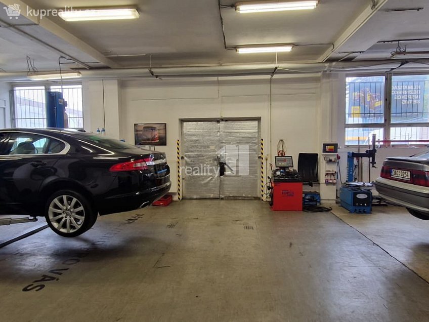 Pronájem  výrobních prostor 100 m^2 Strojírenská, Praha-Zličín 