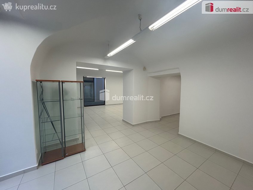 Pronájem  obchodních prostor 57 m^2 Pražská, Kolín 