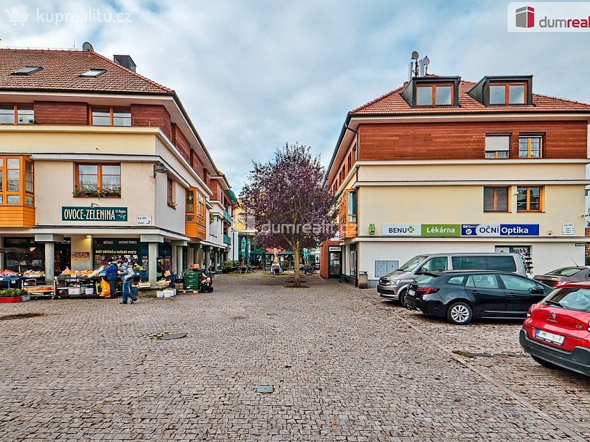 Pronájem bytu 1+kk 20 m^2 Palackého, Dobřichovice 