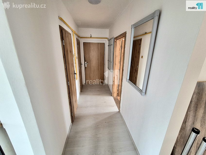 Pronájem bytu 4+1 64 m^2 Okružní, Aš 