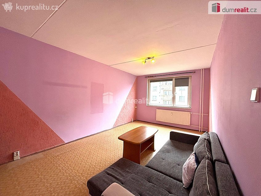 Pronájem bytu 1+1 40 m^2 Křížová, Sokolov 