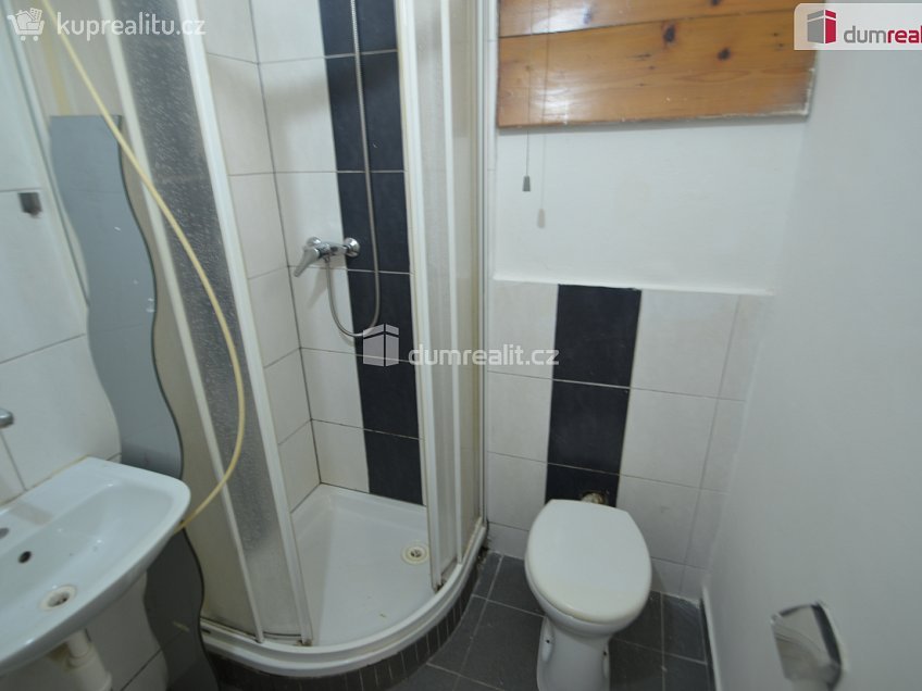 Pronájem bytu 1+kk 25 m^2 Na Pankráci, Praha 4 