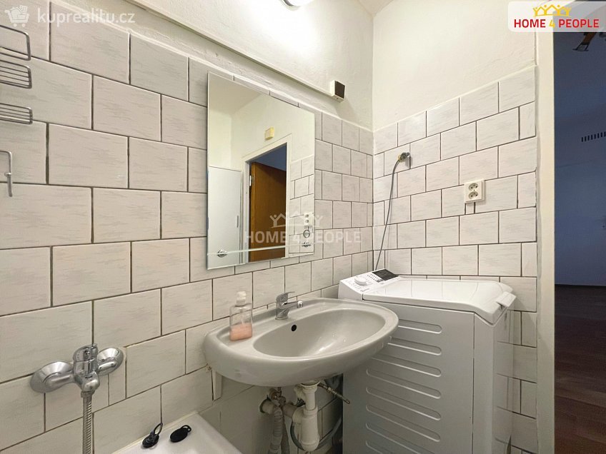 Pronájem bytu 1+1 38 m^2 Jurije Gagarina, Nymburk 